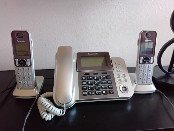 PANASONIC Corded / Cordless Phone System with Answering Machine